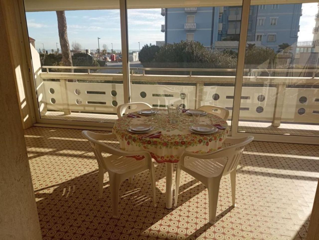 Residence Zenith Каорле Екстериор снимка