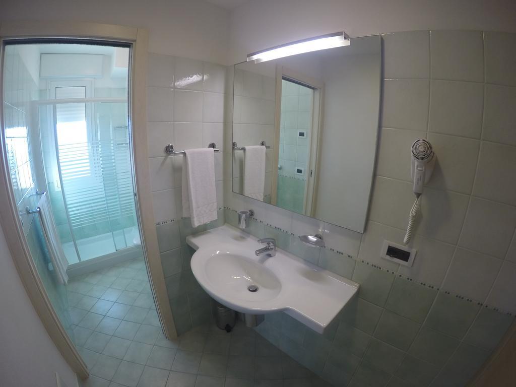 Residence Zenith Каорле Екстериор снимка